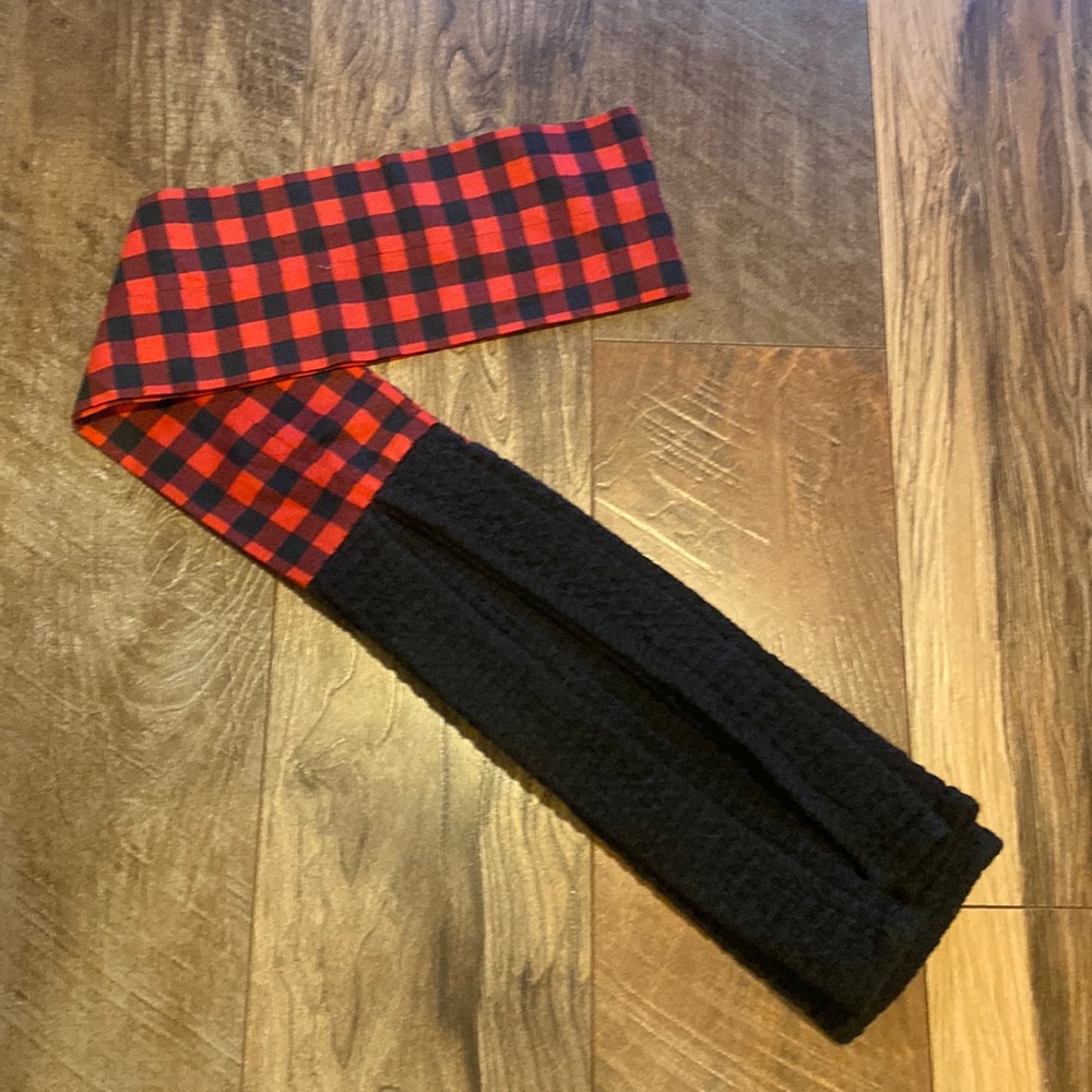 Wearable kitchen towel